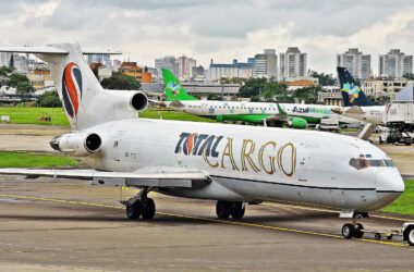 727-200F foi o primeiro avião a jato da Total