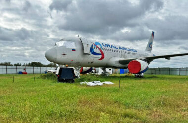 A320 da Ural que pousou em campo de trigo