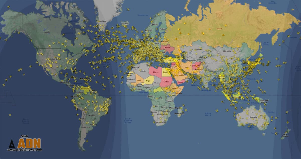 Sobreposição com os voos no Flight Radar revela como as aeronaves eitam as áreas em vermelho