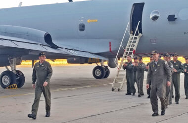 O primeiro P-3C Orion da Marinha Argentina chega ao país (AA)