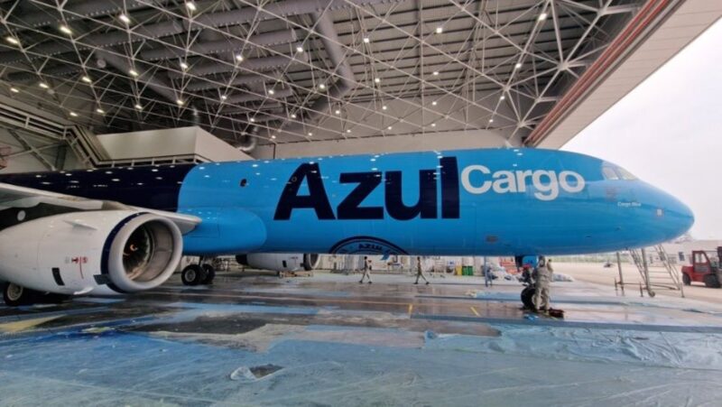 Airbus A321 convertido para cargueiro (Azul)