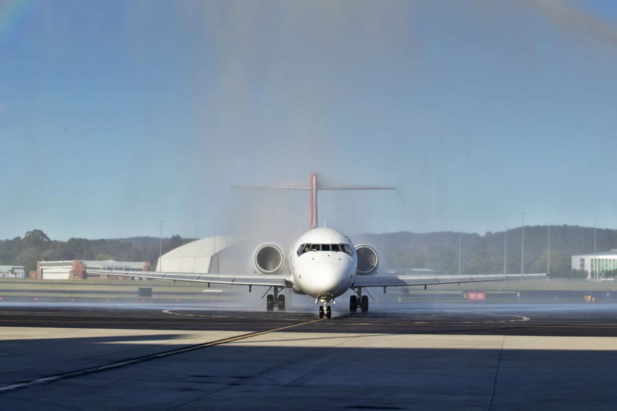 O Boeing 717 é recebido em Canberra