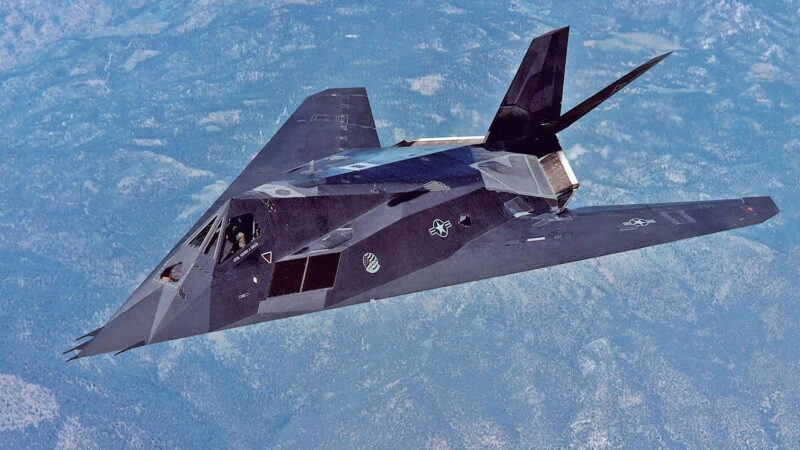 Caça stealth F-117A (USAF)