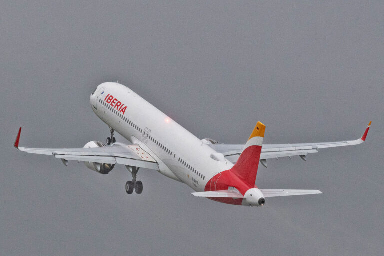 O primeiro A321XLR da Iberia decola de Hamburgo