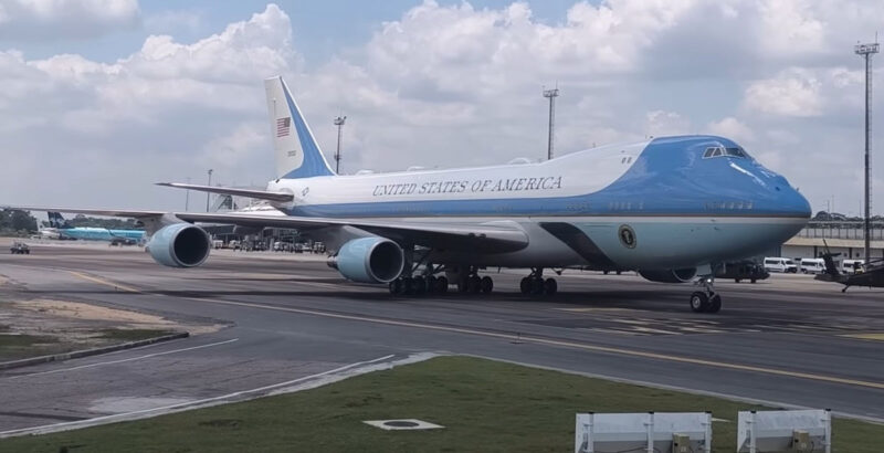 Um dos dois Air Force One em Manaus (