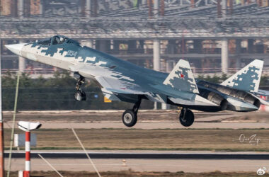 O caça russo Su-57 pousa na China pela primeira vez