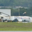 Jato Boeing 737 da Total destruído após incêndio na pista de Guarulhos