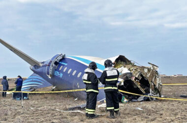 Destroços do Embraer E190 mostram possíveis danos por estilhaços