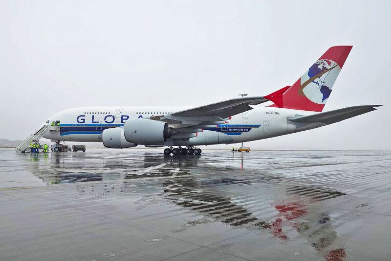 O A380 com a pintura parcial em Dresden