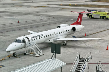 Um dos quatro ERJ 145 que foram arrendados pela Mexicana