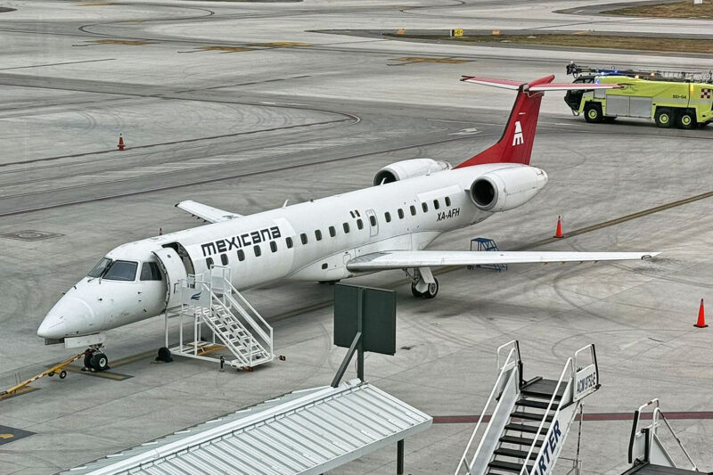 Um dos quatro ERJ 145 que foram arrendados pela Mexicana