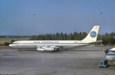 Jetclipper Defiance. Esta aeronave trouxe os Beatles aos EUA (Lars Söderström).