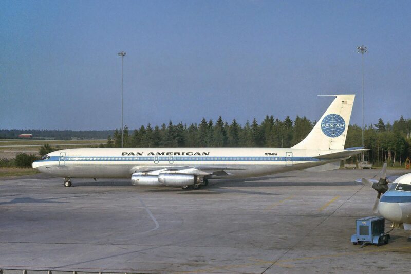 Jetclipper Defiance. Esta aeronave trouxe os Beatles aos EUA (Lars Söderström).