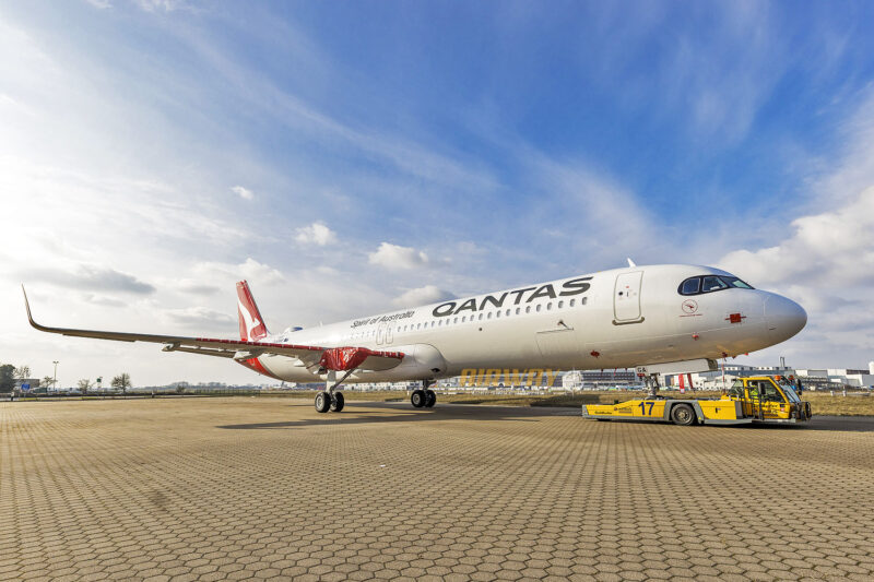 O primeiro A321XLR da Qantas já com sua pintura