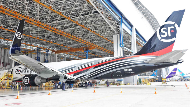 O 100º Boeing 767-300BCF foi entregue à chinesa SF Airlines