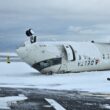 O jato CRJ-900 parou de cabeça para baixo após o pouso