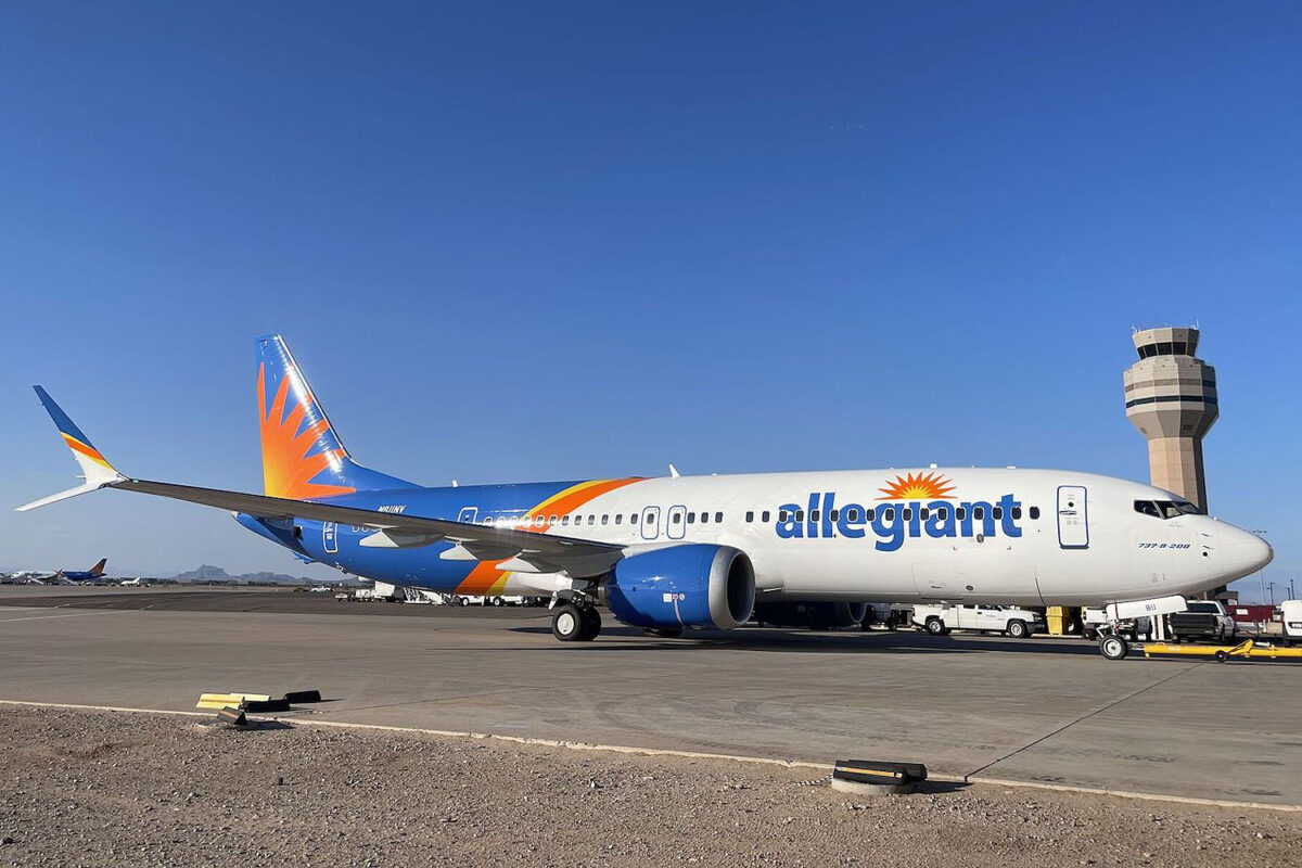 Um dos primeiros Boeing 737 MAX 8-200 entregues à Allegiant Air